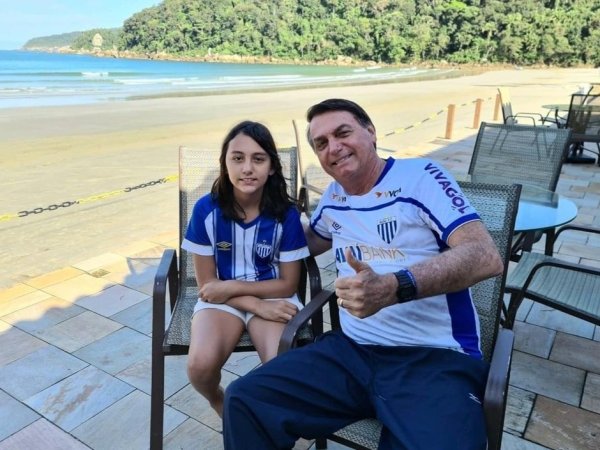 Colégio que admitiu filha de Bolsonaro sem prova tem 70 inscritos/vaga